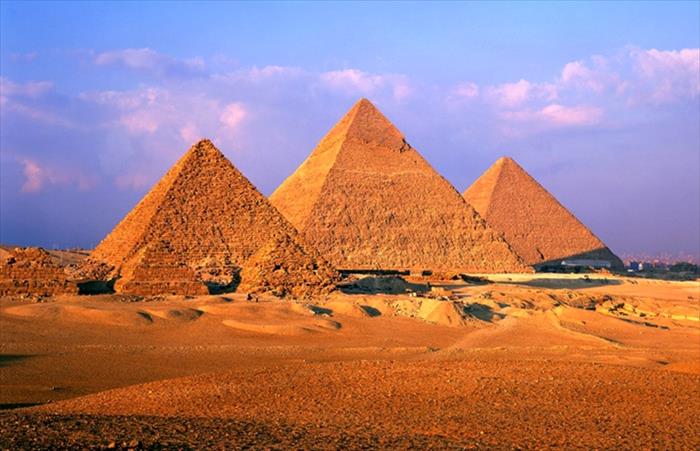 Pyramids of Giza Tour 