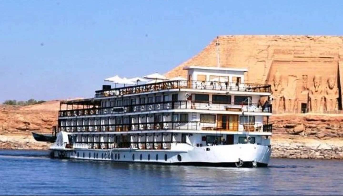 Cairo Nile Cruise and Lake Nasser Cruise