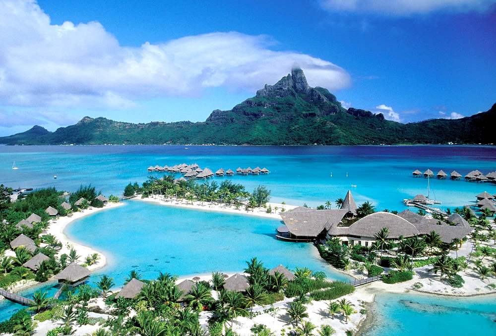 جزيرة بورا بورا أشهر جزر سياحية قد تزورها لقضاء شهر العسل Bora Bora